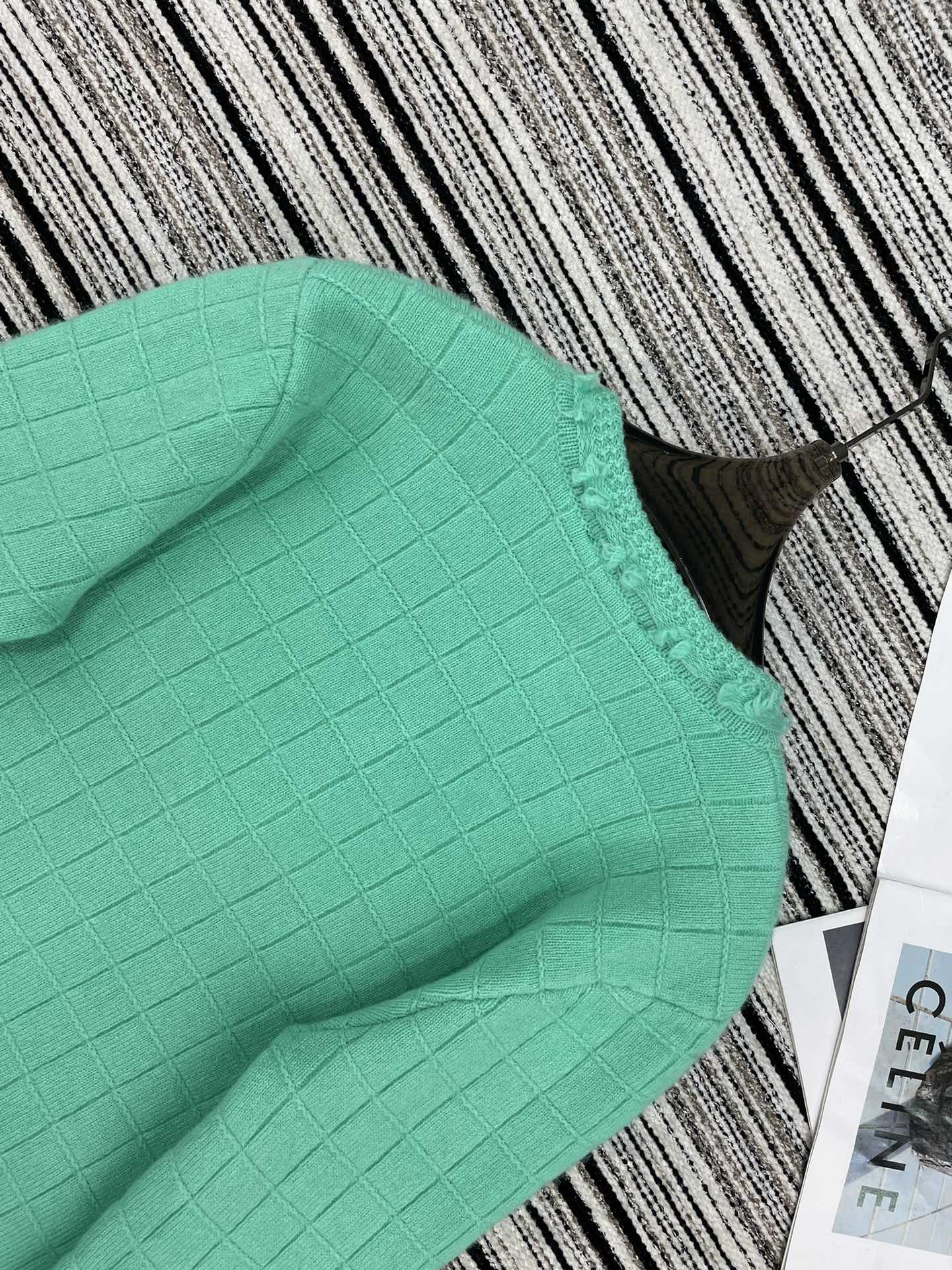 CHANEL 26S CARDIGAN 939