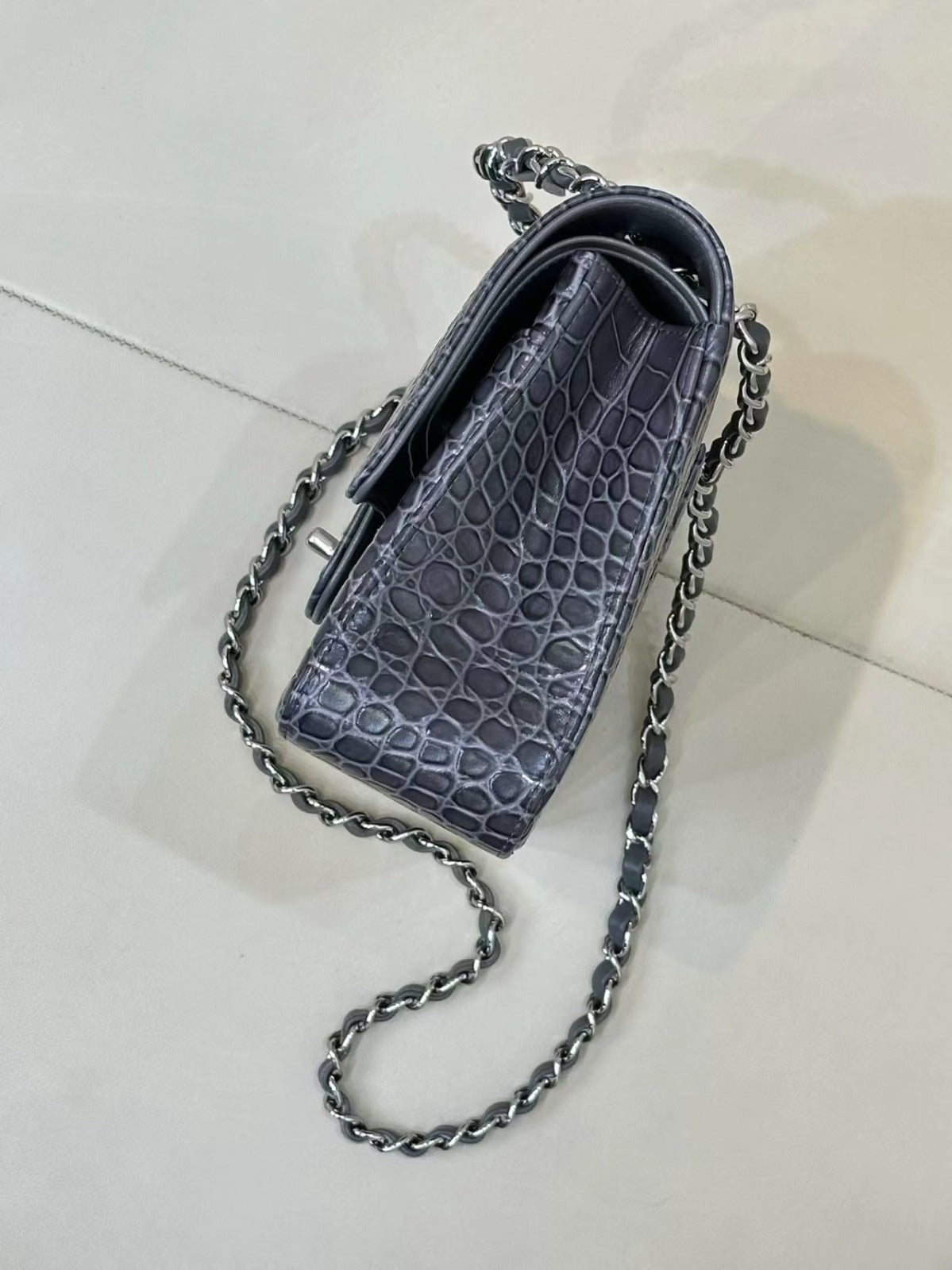 CHANEL 26S CLASSIC FLAP BAG IN DARK BLUE CROCODILE-EMBOSSED MATERIAL