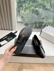 CC MOCCASINS BLACK PATENT CALFSKIN GHW