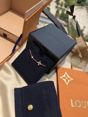 LV BLOSSOM SERIES SINGLE FLOWER DIAMOND COLLARBONE NECKLACE