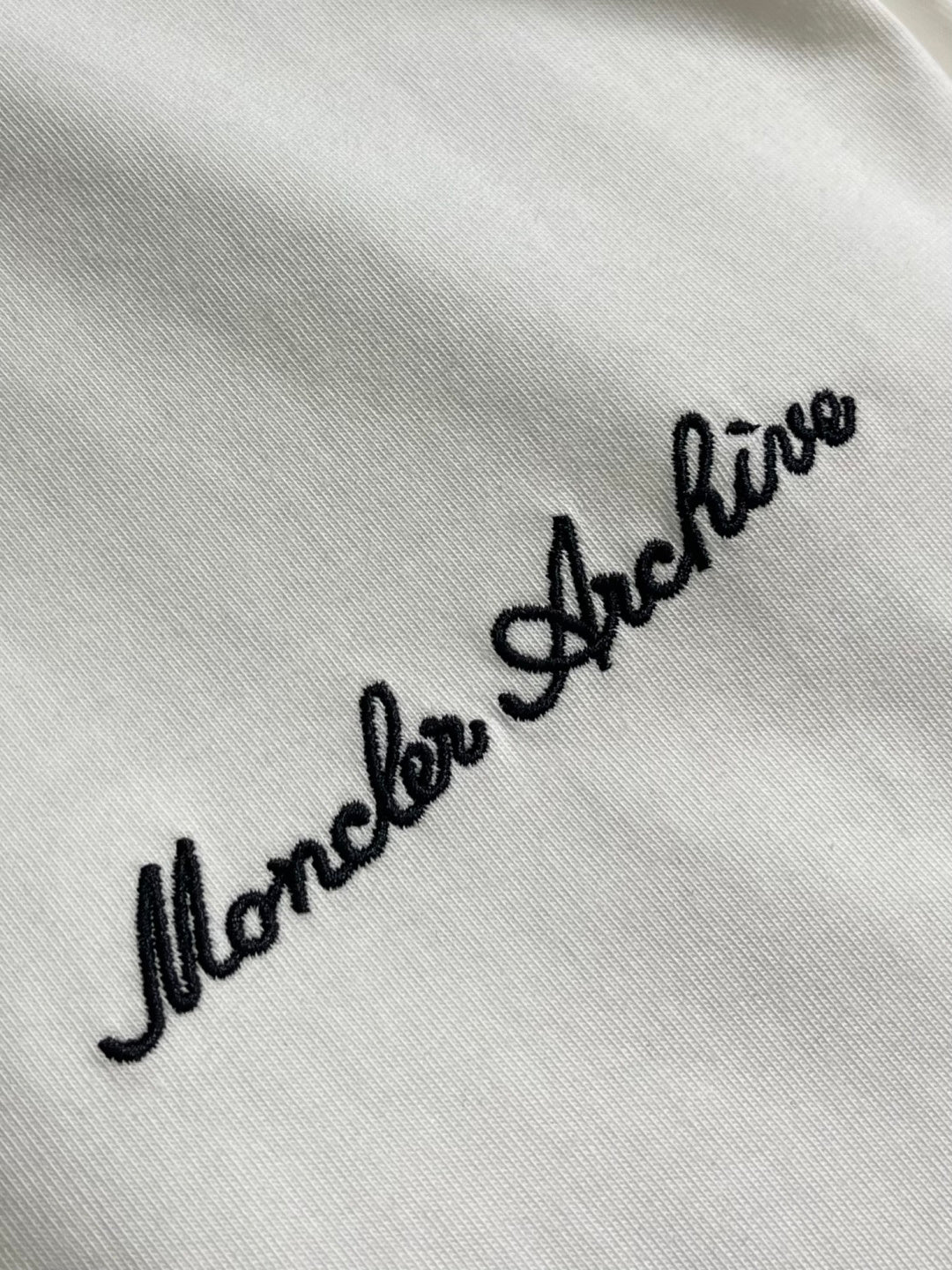 MONCLER 26S SHORT SLEEVE T-SHIRT 594