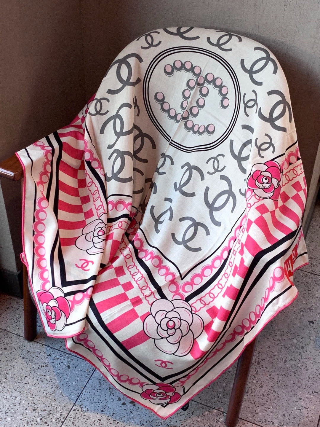 CHANEL 26S SCARF 135 IN CASHMERE AND SILK 306115