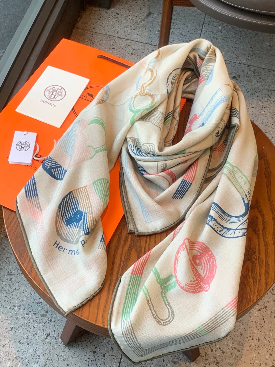 HERMES 26S PRINTED SQUARE SCARF 135 IN CASHMERE AND SILK 307240