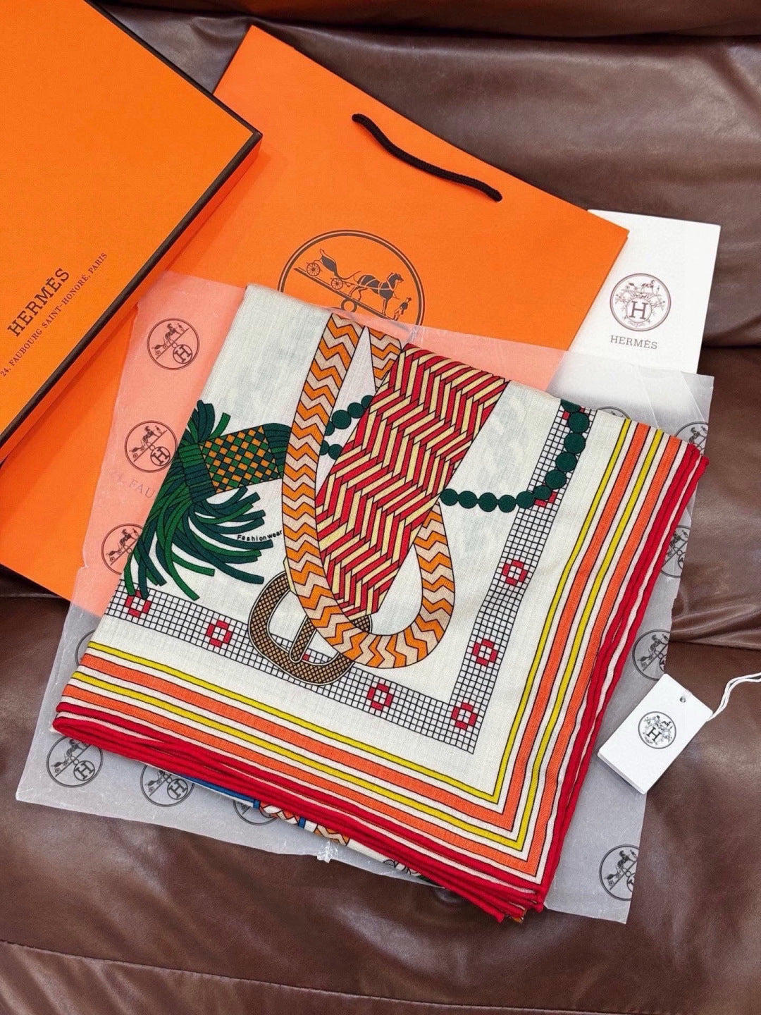 HERMES 26S PRINTED SQUARE SCARF 135 IN CASHMERE AND SILK 307246