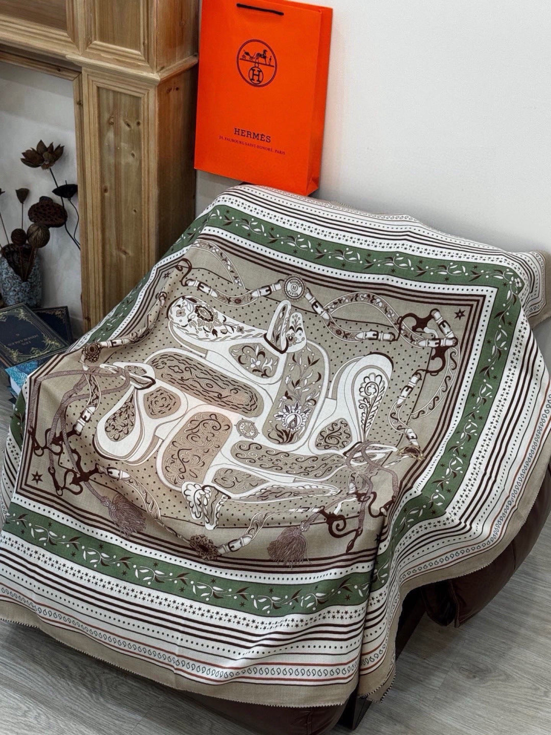 HERMES 26S PRINTED SQUARE SCARF 140 IN CASHMERE AND SILK 307281