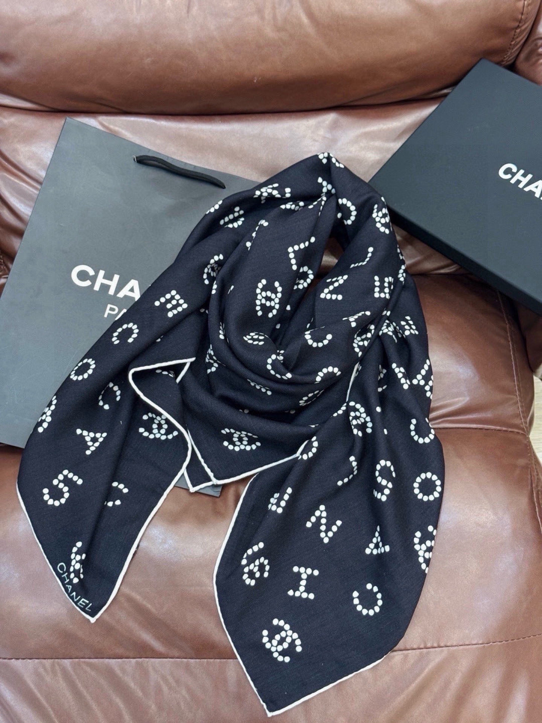 CHANEL 26S SCARF 135 IN CASHMERE AND SILK 309323