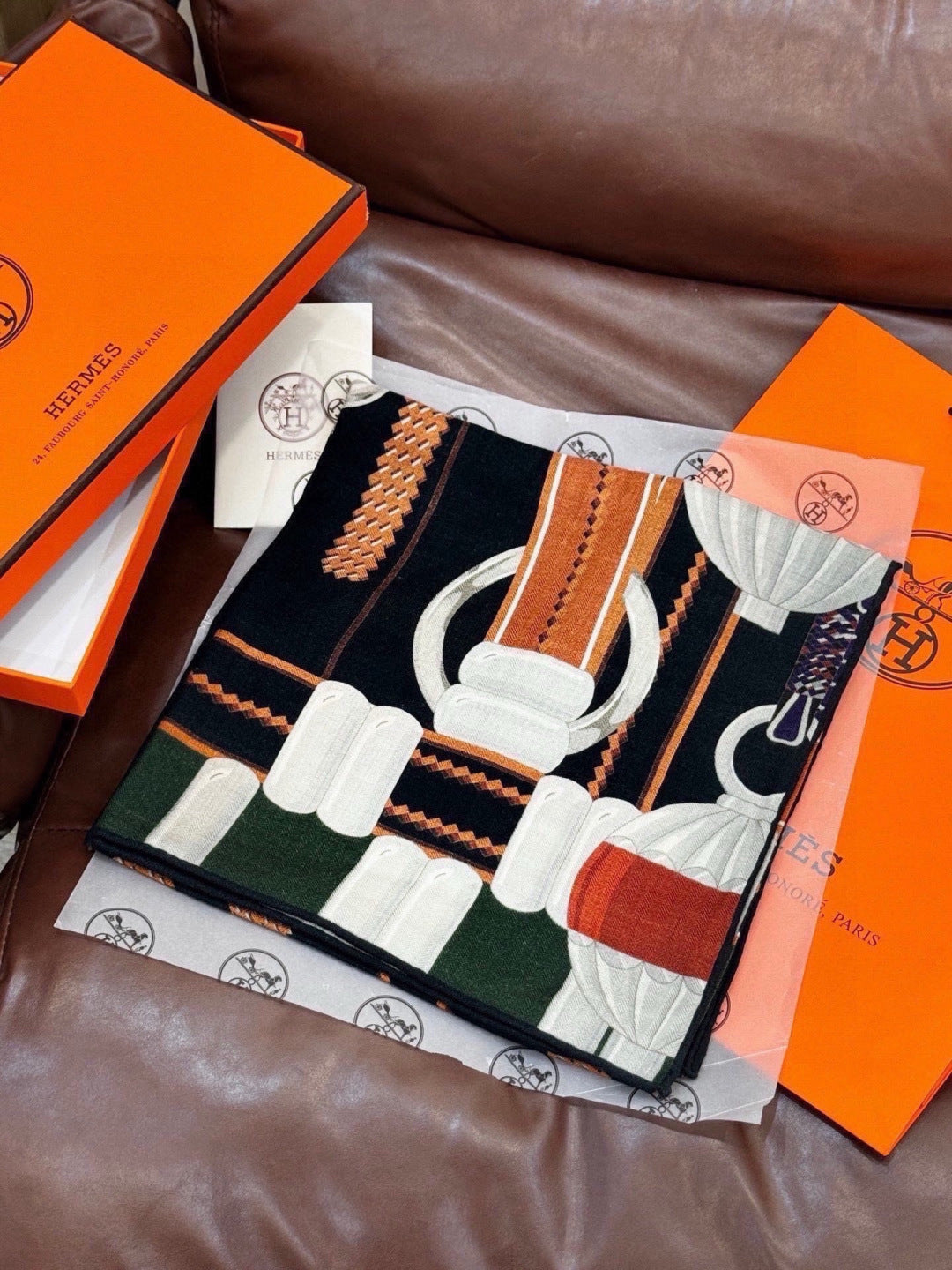HERMES 26S PRINTED SQUARE SCARF 140 IN SILK 309333