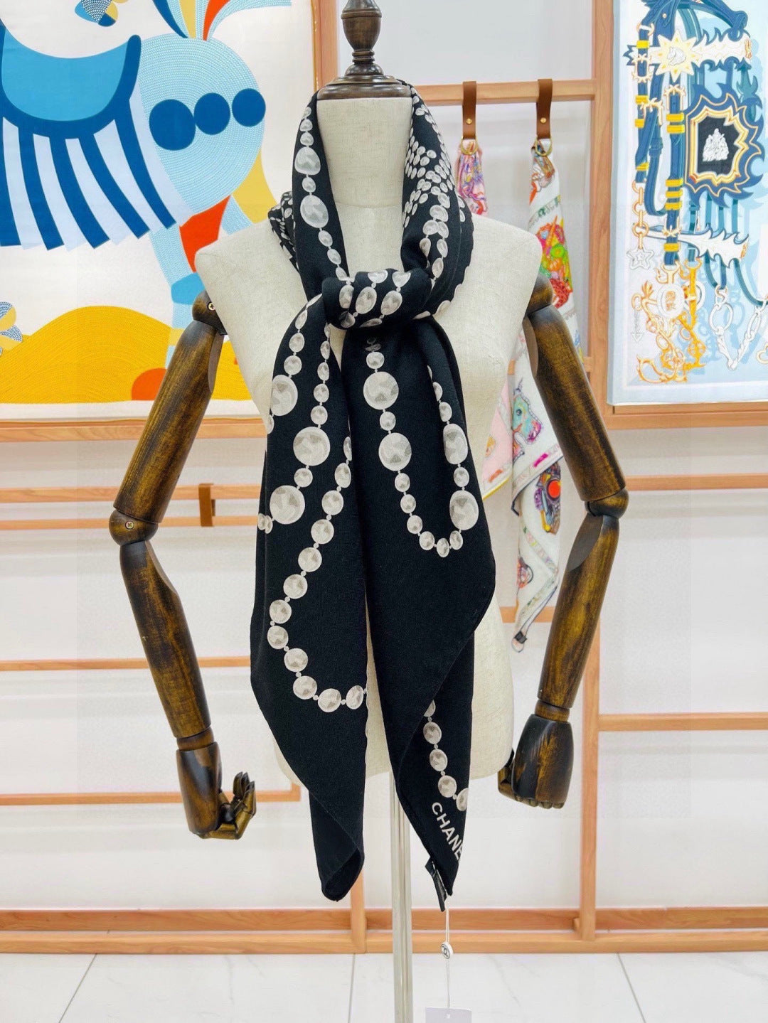 CHANEL 26S SCARF 140 IN SILK 311964