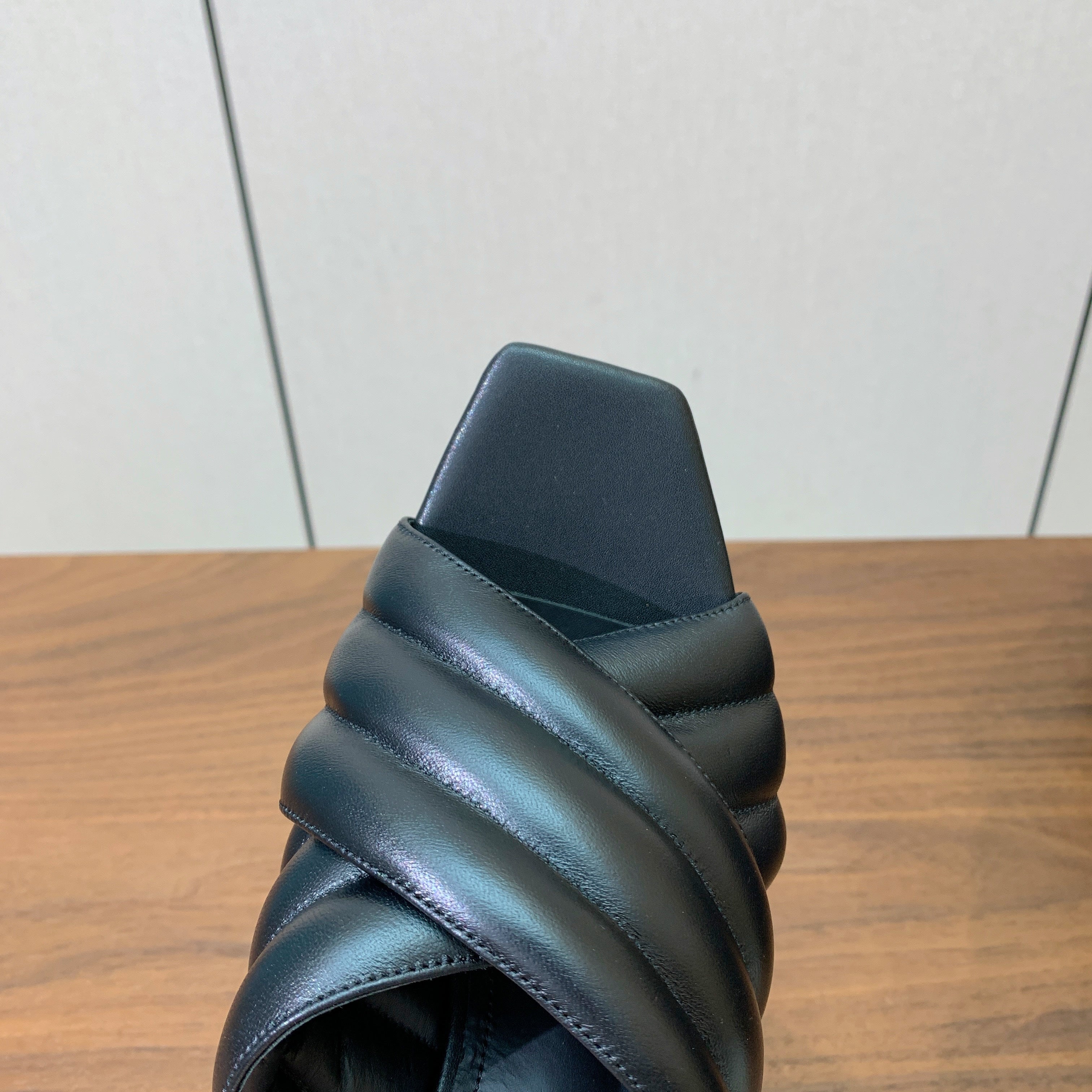 BALMAIN 26S QUILTED PLATFORM MULES 105 MM IN BLACK CALFSKIN
