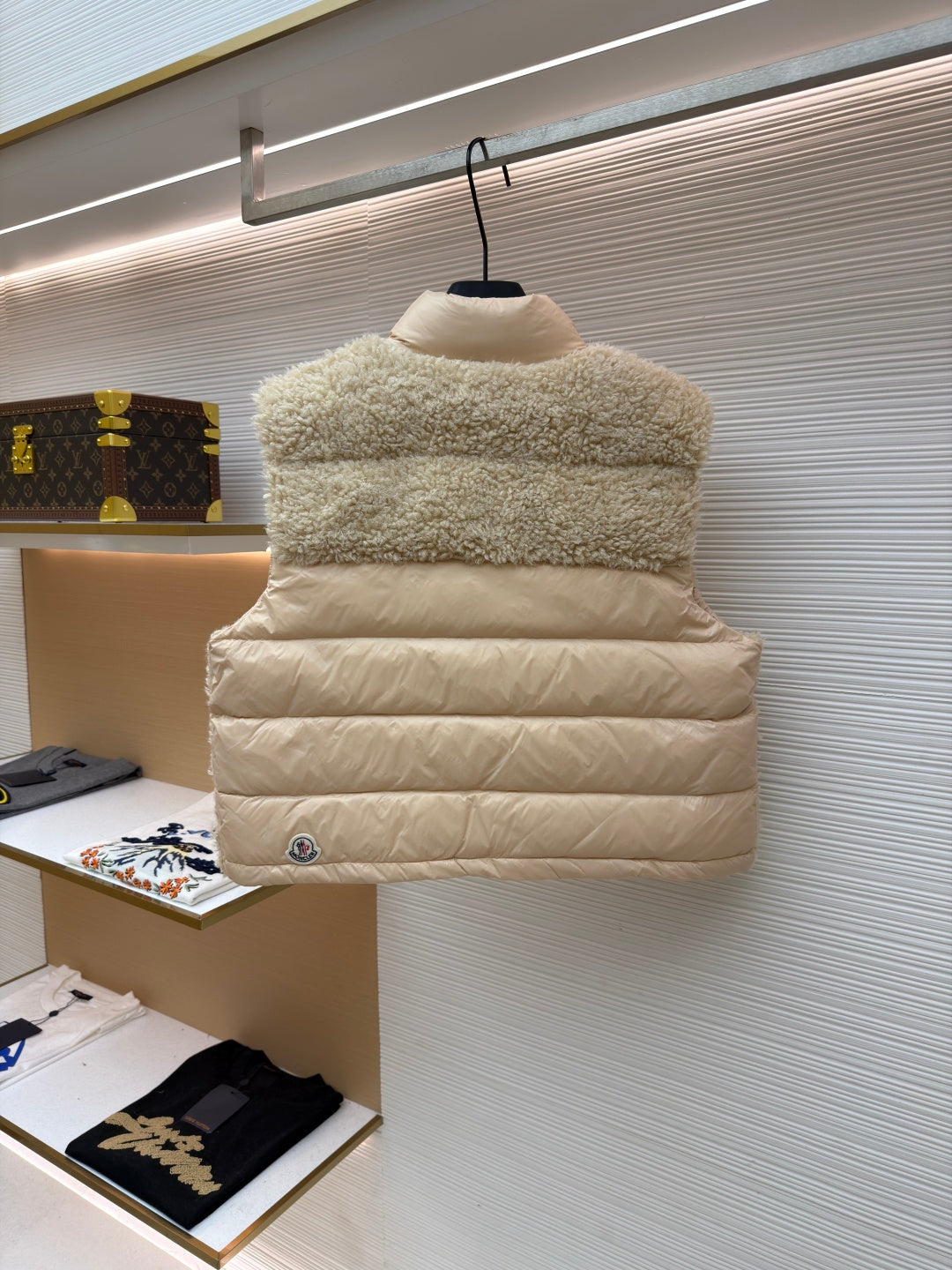 MONCLER WOOL GILET STYLE 157