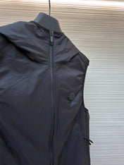 MONCLER 26S HOODED WINDBREAKER VEST 703