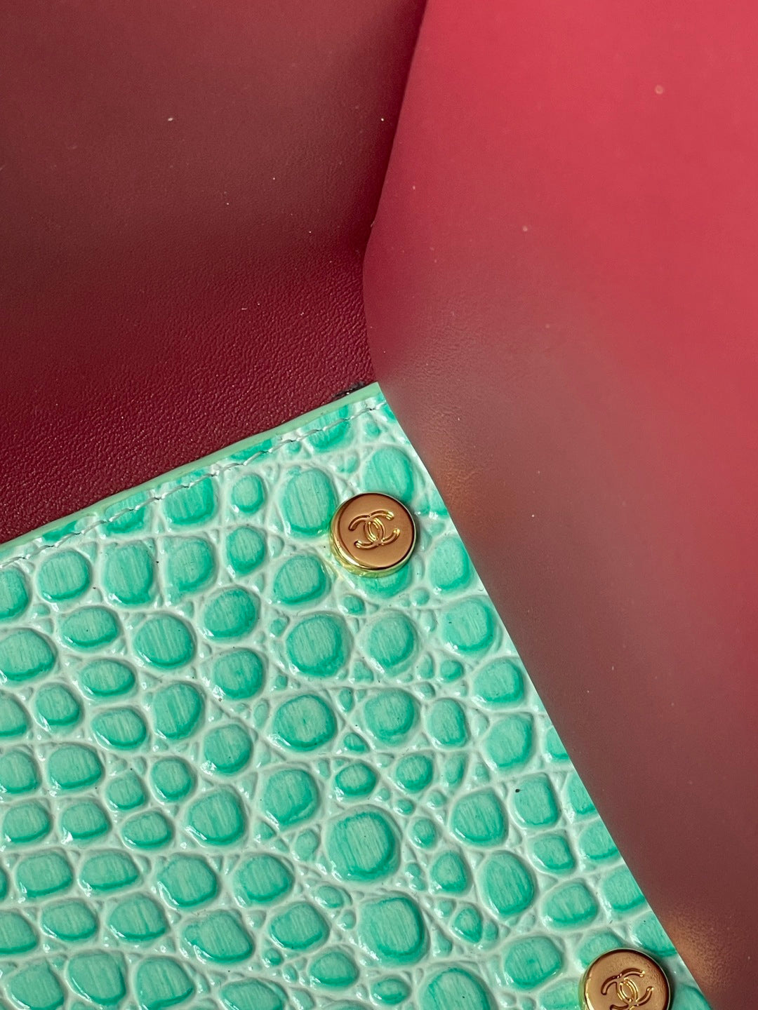 CHANEL 26S CERF TOTE BAG 39 IN MINT GREEN CALFSKIN CROCODILE EMBOSSED GOLD HARDWARE