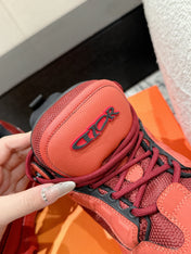 SNEAKER IN RUBY RED CALFSKIN AND BREATHABLE MESH 175307
