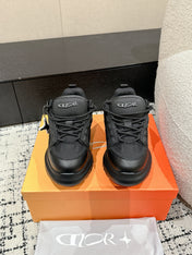 SNEAKER IN BLACK CALFSKIN AND BREATHABLE MESH 175308