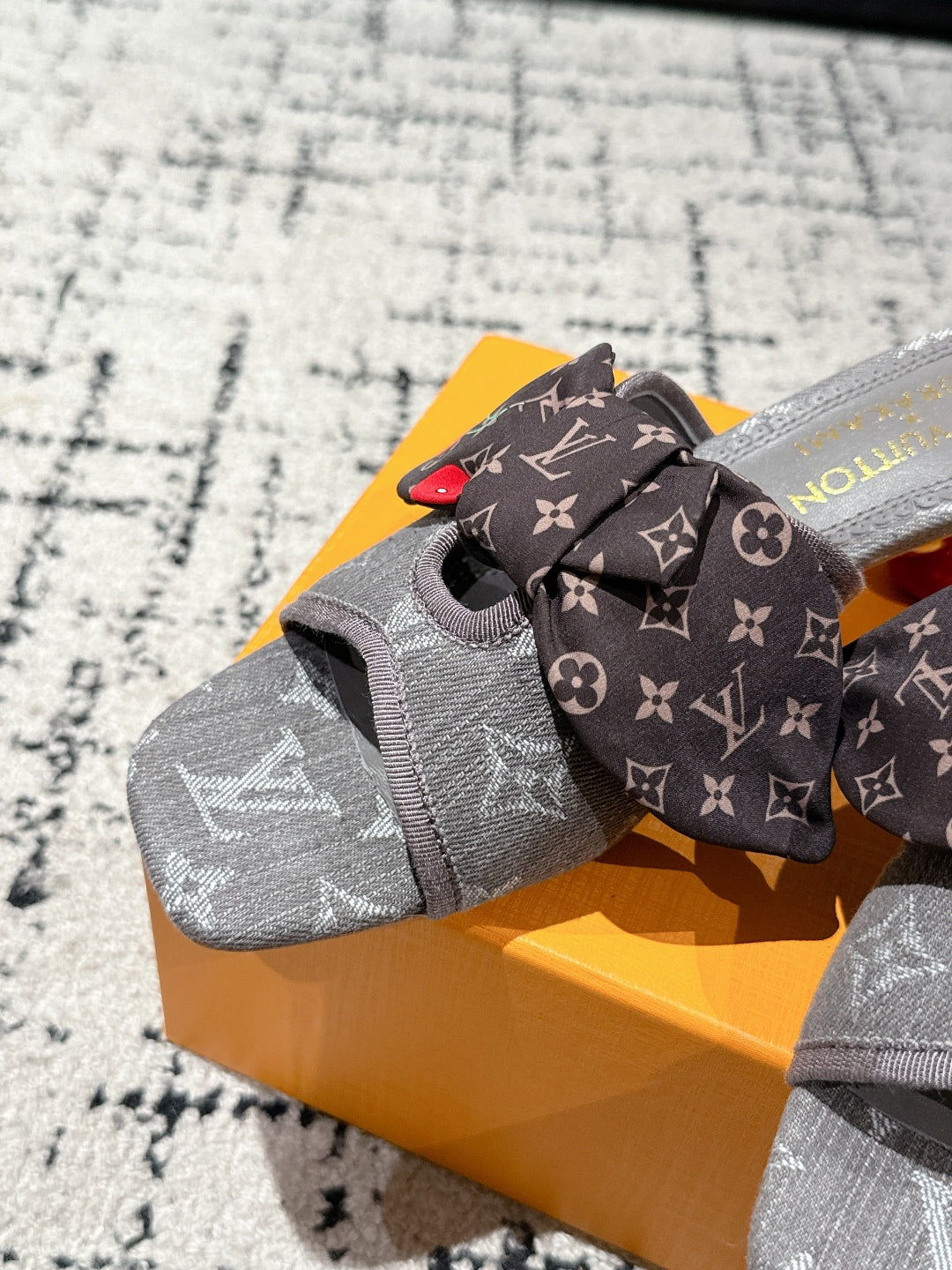 LV CHERRY HIGH HEELS 25S IN DARK GREY DENIM WITH BOW STYLE 7