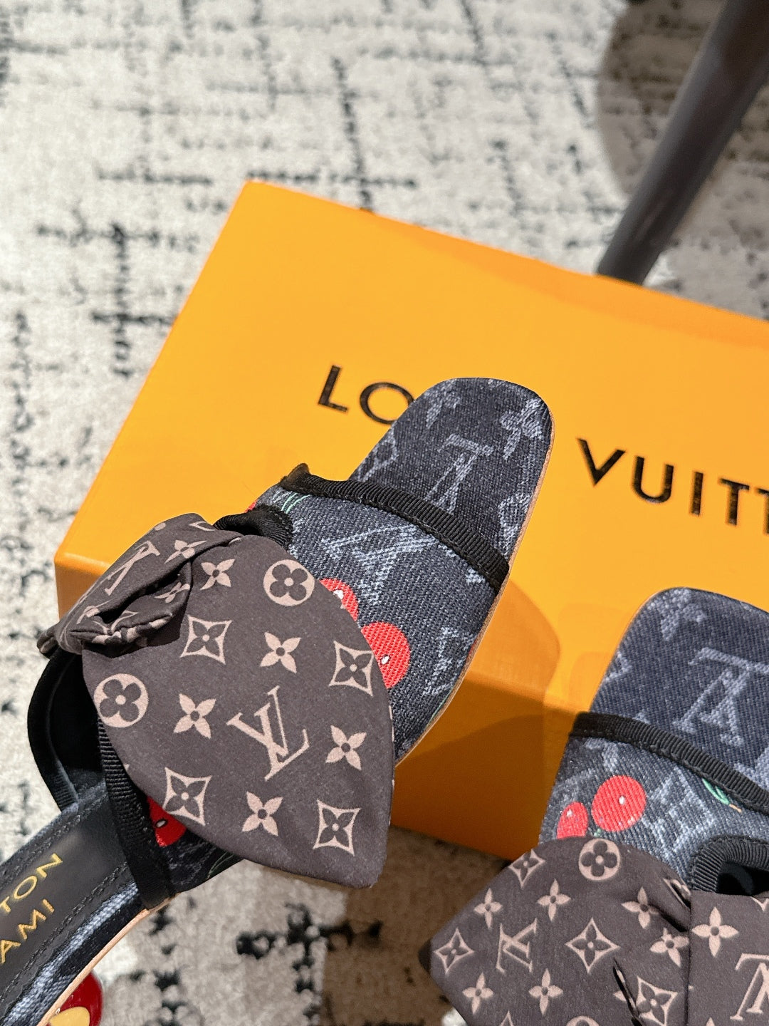 LV CHERRY HIGH HEELS 25S IN NAVY BLUE DENIM WITH BOW STYLE 2