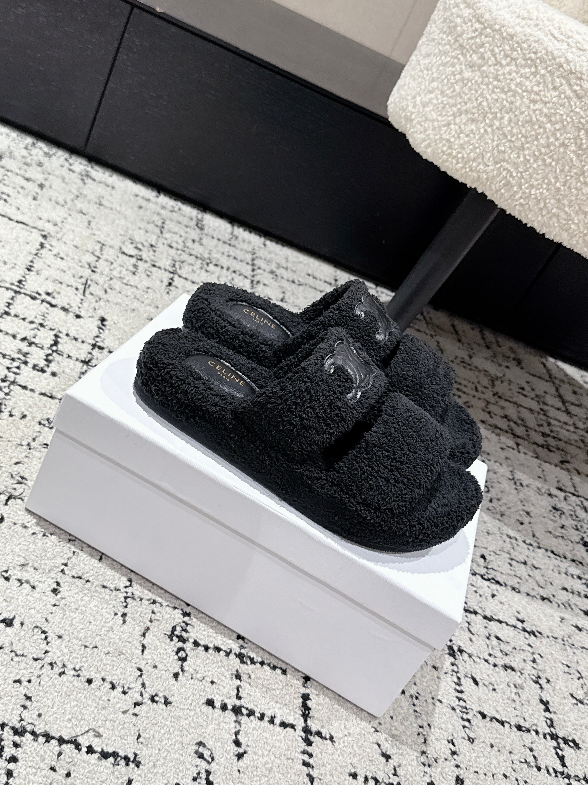 CELINE 25S SLIDES TRIOMPHE IN BLACK SPONGE FABRIC