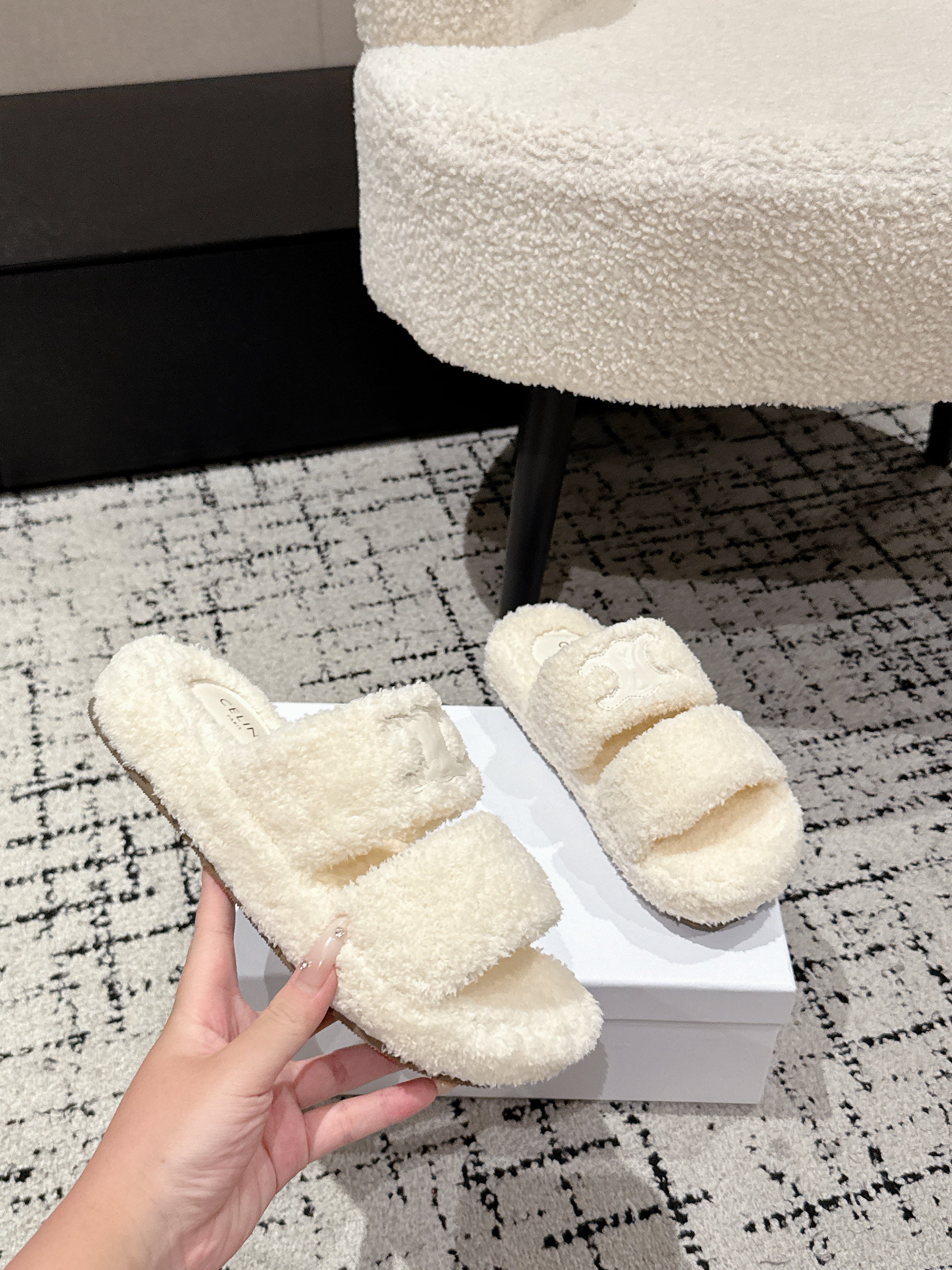 CELINE 25S SLIDES TRIOMPHE IN IVORY SPONGE FABRIC