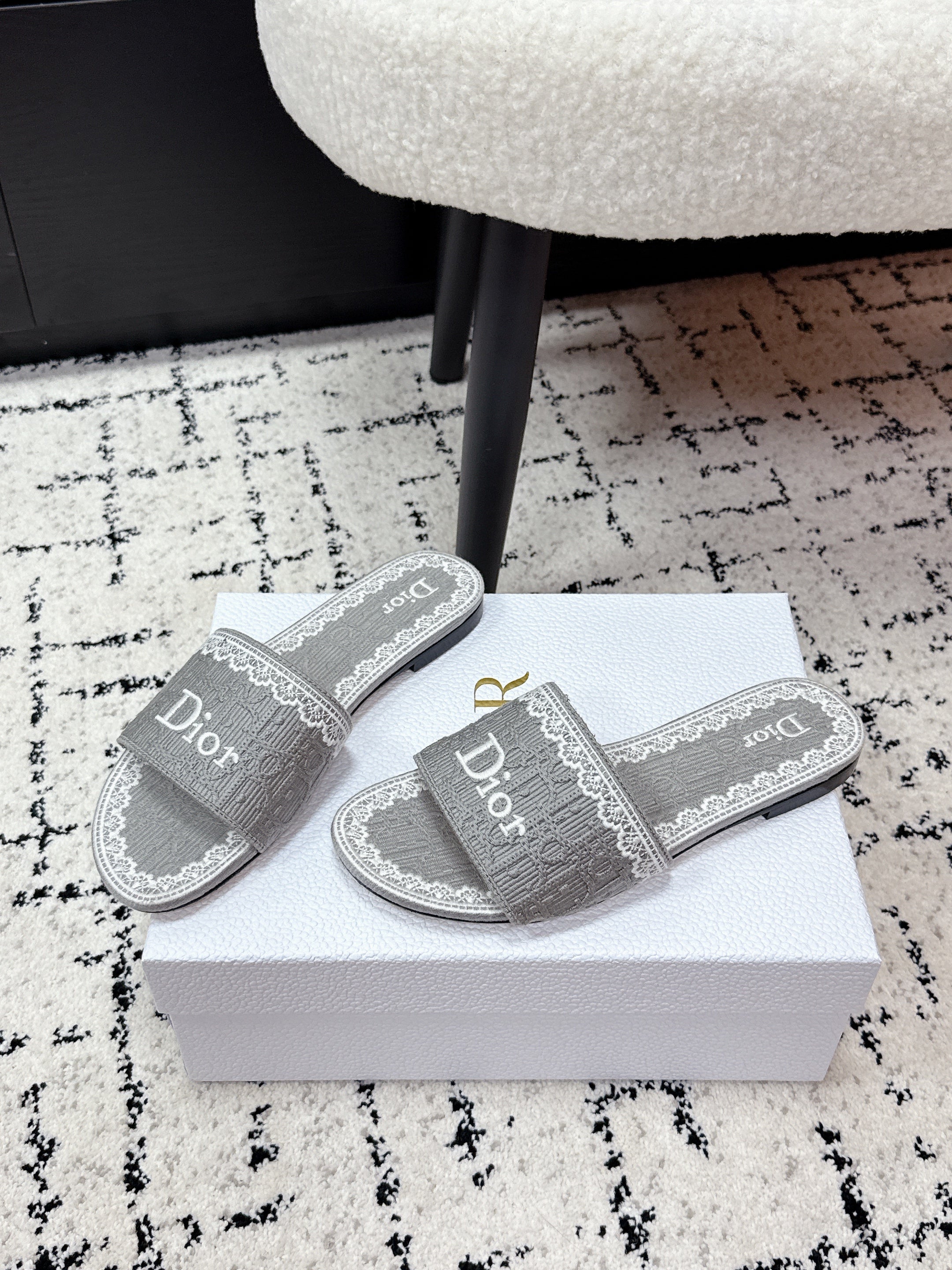 DIOR 26S SLIDES IN GREY EMBOSSED OBLIQUE LACE EMBROIDERY
