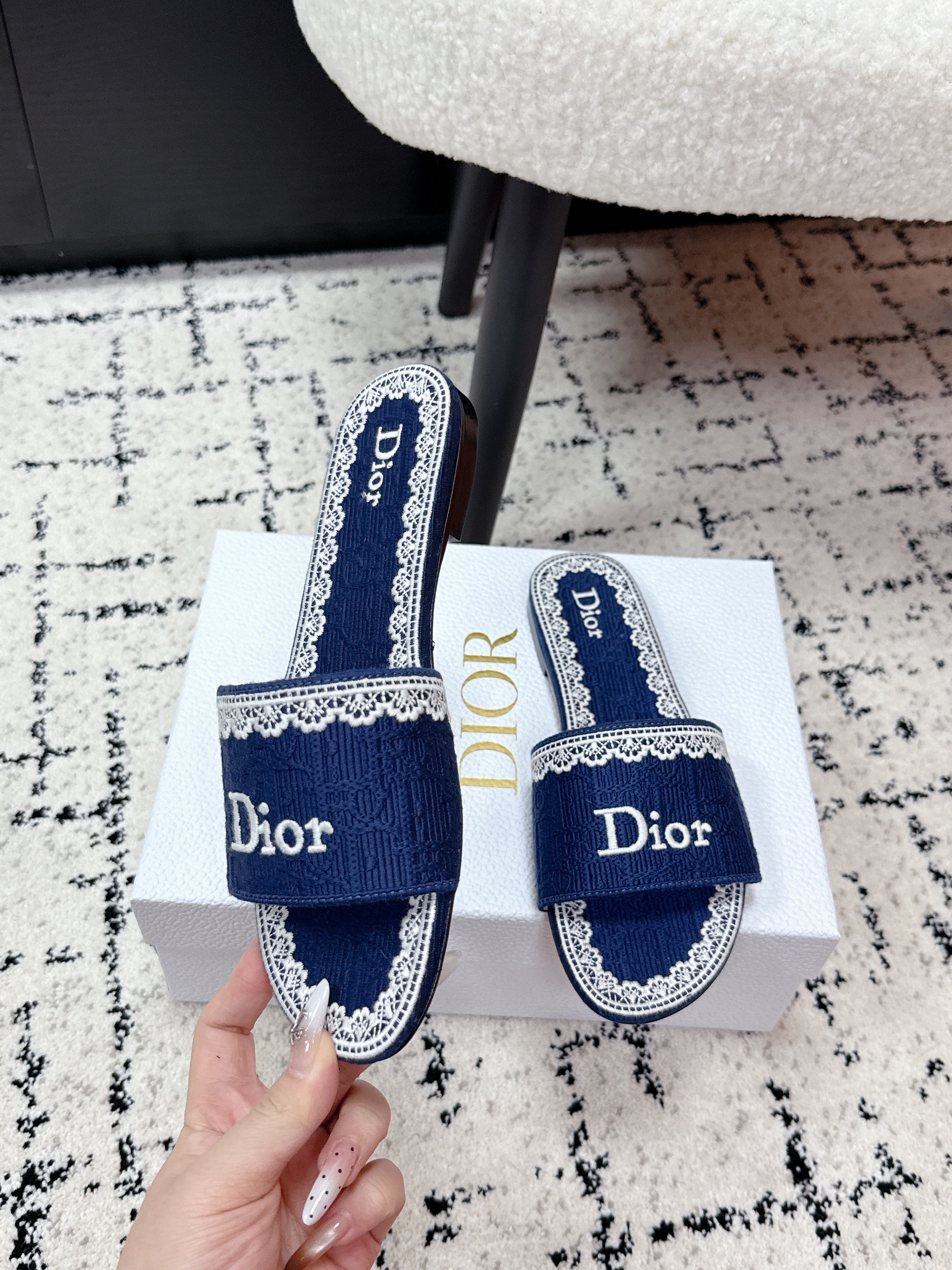 DIOR 26S SLIDES IN NAVY BLUE EMBOSSED OBLIQUE LACE EMBROIDERY