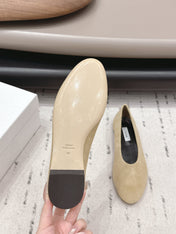 THE ROW 26S BALLET FLATS IN BEIGE SUEDE
