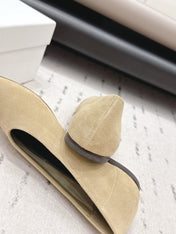 THE ROW 26S BALLET FLATS IN BEIGE SUEDE