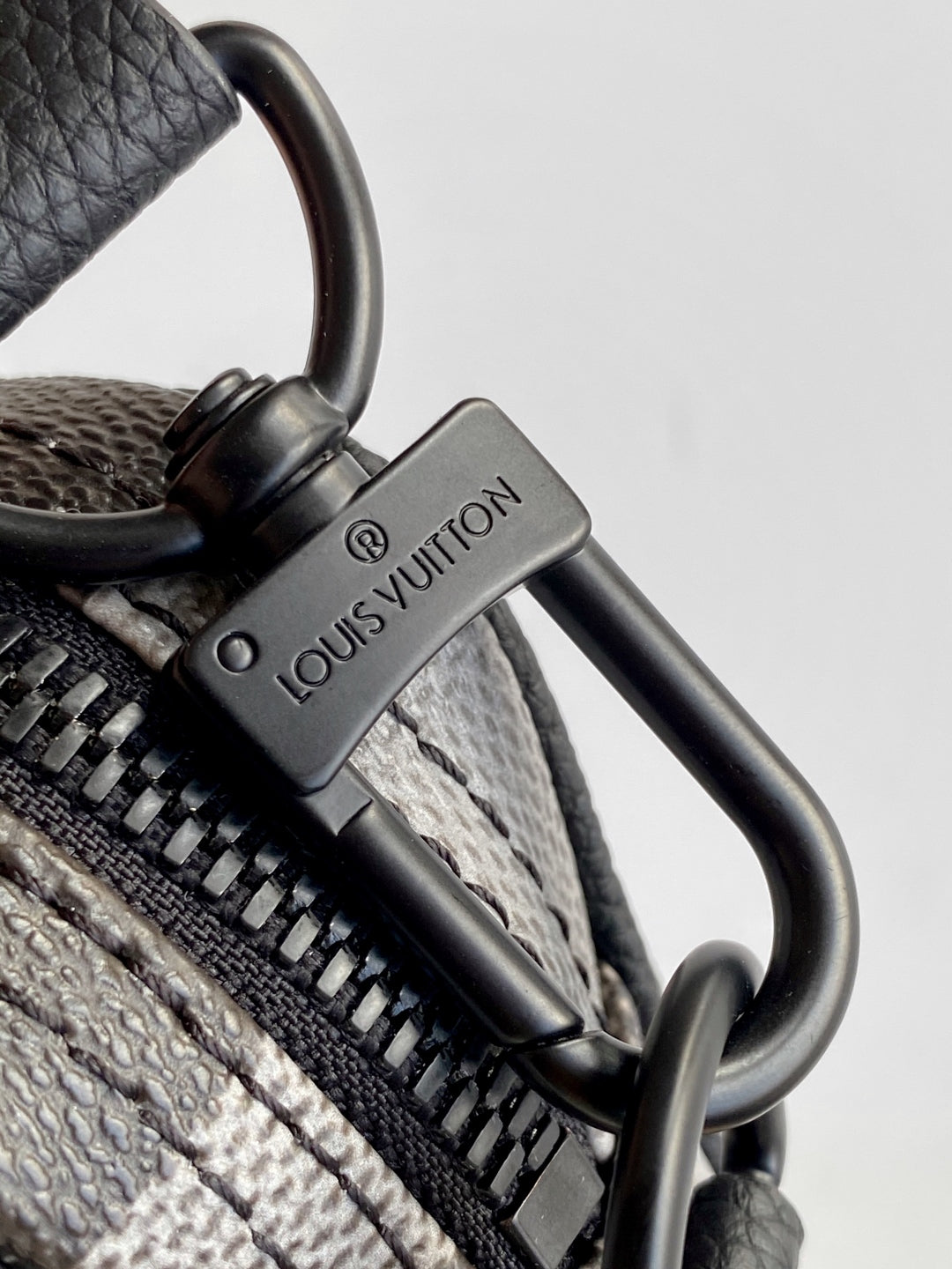 LV 25S NIL MESSENGER BAG 25 IN DAMOFLAGE BLACK CALFSKIN