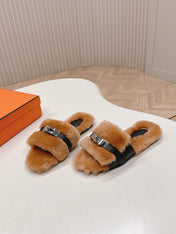 HM 25S ORAN SANDAL IN CLAY ORANGE SHEARLING WITH SILVER HARDWARE