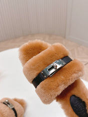 HM 25S ORAN SANDAL IN CLAY ORANGE SHEARLING WITH SILVER HARDWARE