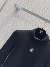 CHANEL 25S LONG-SLEEVE TURTLENECK T-SHIRT 413