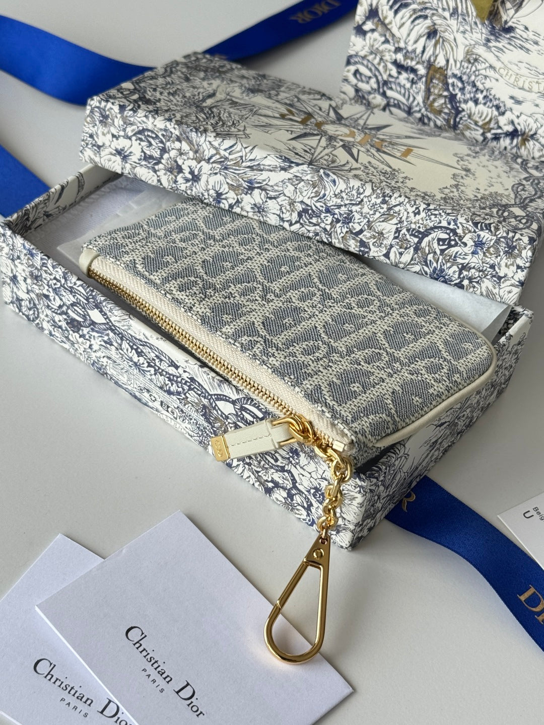 DIOR 25S TRAVEL MYRTE ZIPPED KEY CASE 14 IN BLUE DIOR OBLIQUE JACQUARD CANVAS