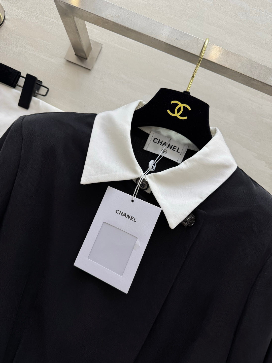 CHANEL 26S COLOR-BLOCK SHIRT STYLE 1036