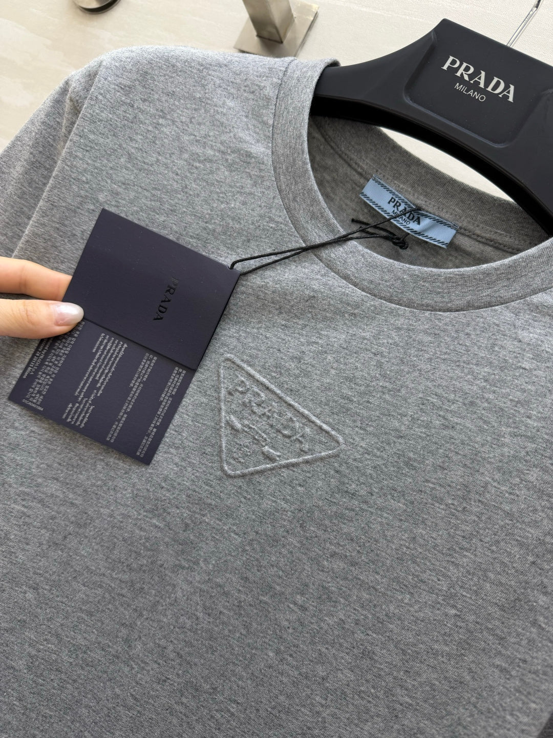 PRADA 26S T-SHIRT STYLE 885