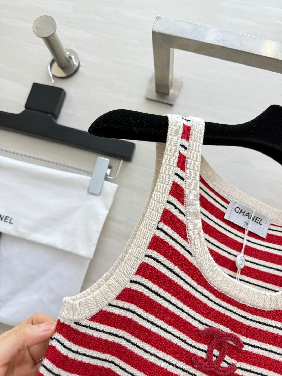 CHANEL 26S STRIPED SLEEVELESS KNIT TOP 1439