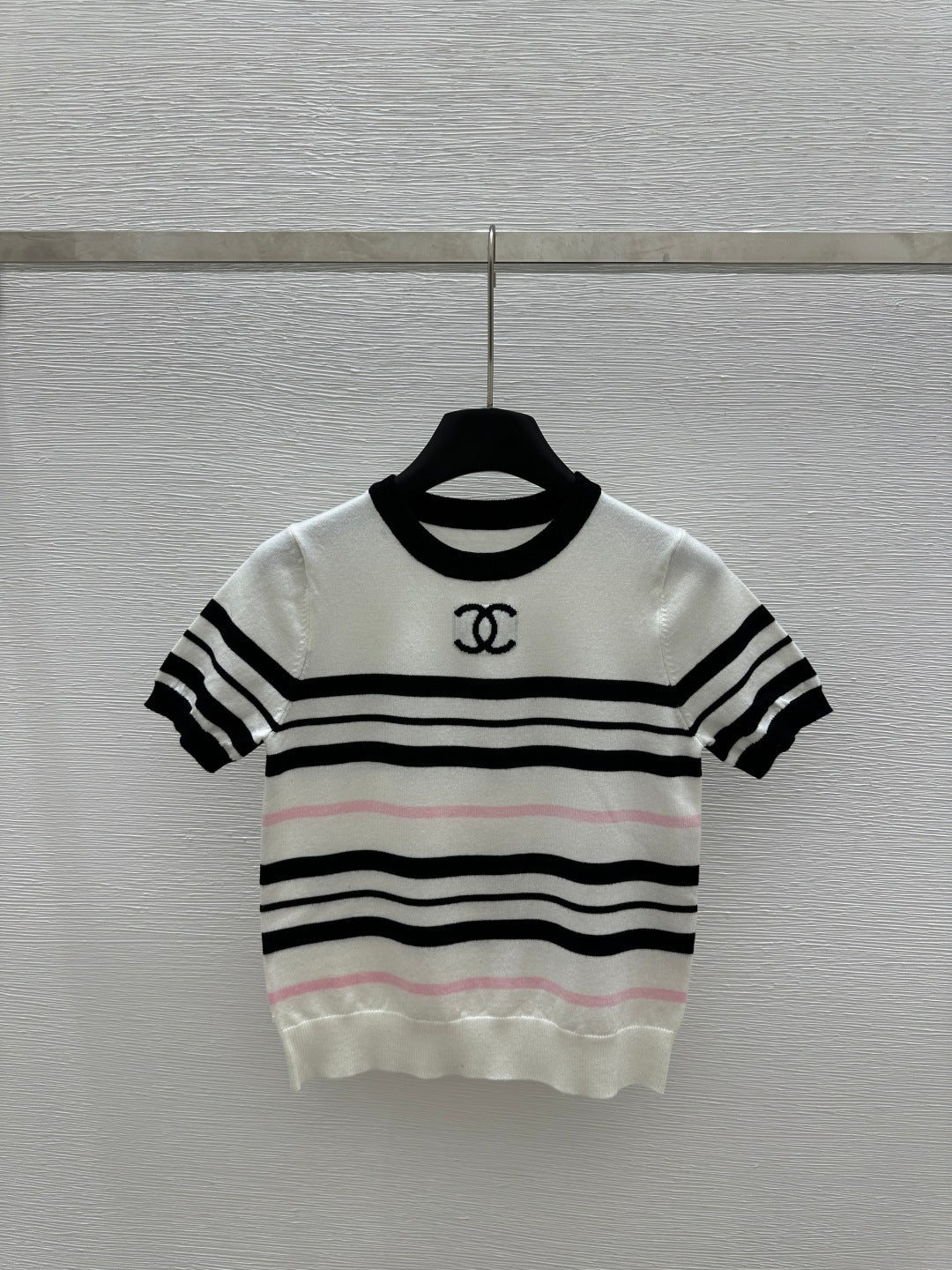 CHANEL SHORT-SLEEVE KNIT TOP STRIPED
