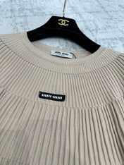 MIUMIU 26S PLEATED SHORT-SLEEVED SWEATER STYLE 1109