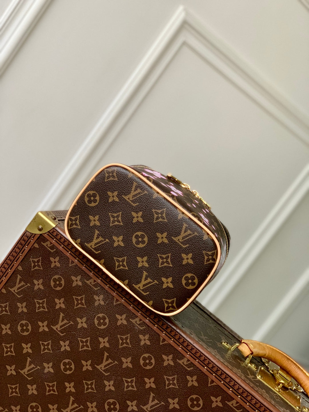 NICE MINI TOILETRY BAG 20 IN SAKURA BROWN MONOGRAM COATED CANVAS
