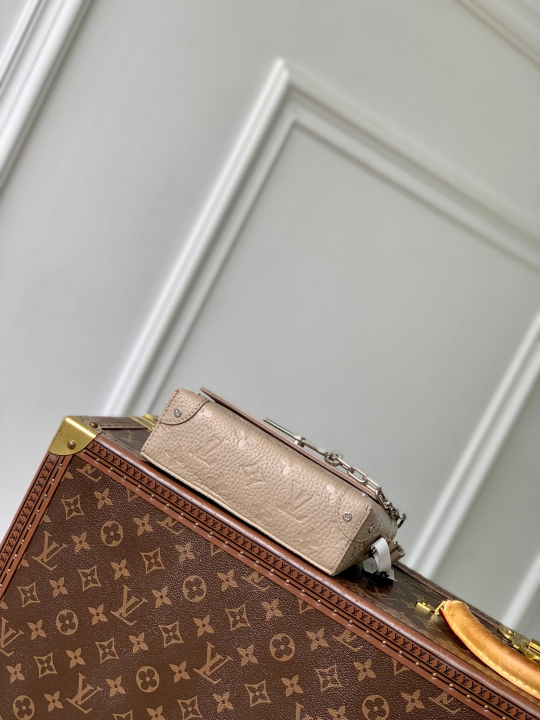 STEAMER WEARABLE WALLET 18 IN LIGHT BROWN MONOGRAM TAURILLON CALFSKIN