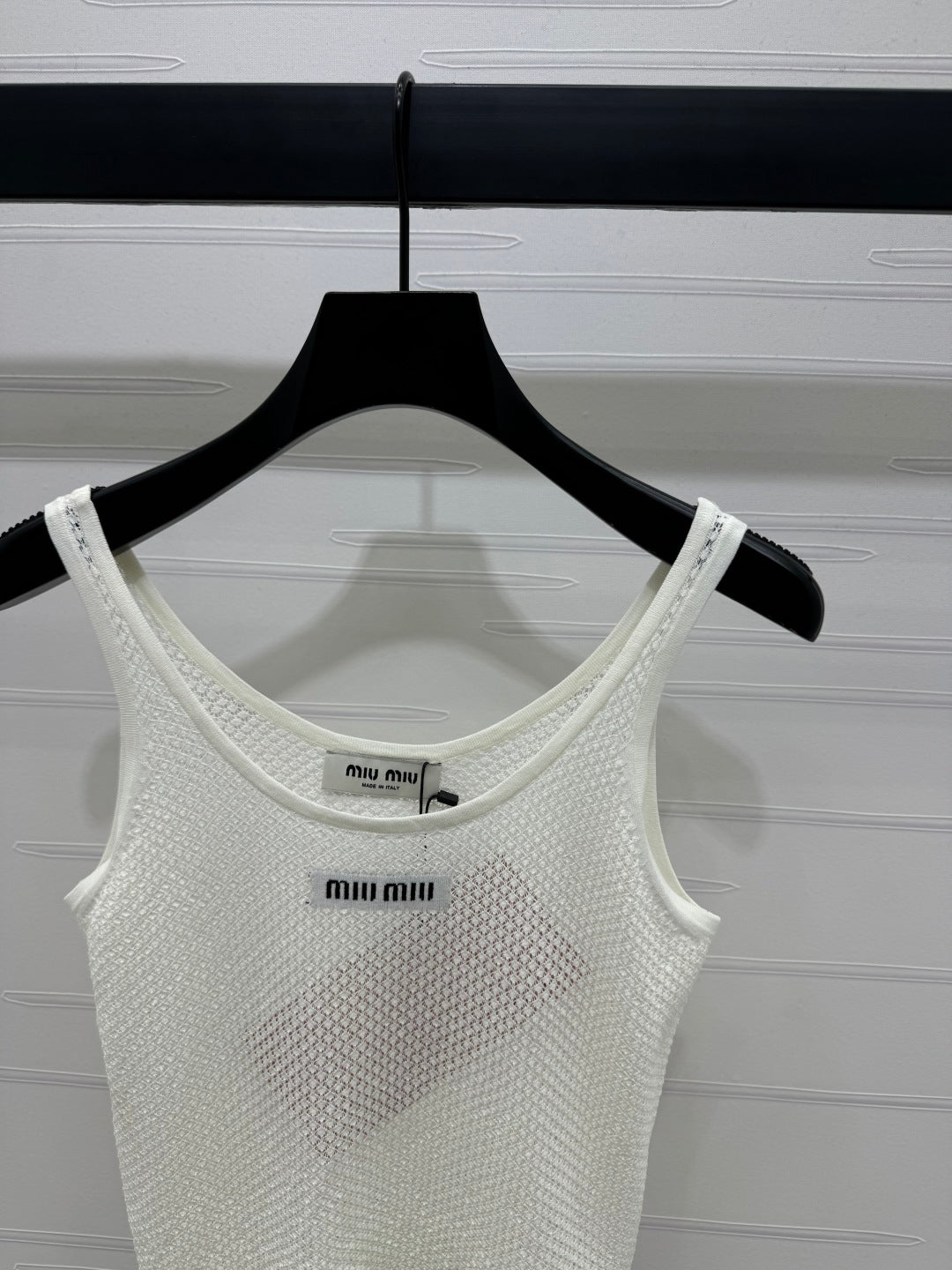 MIU 25S ROUND NECK KNIT TANK TOP WITH HOLES 264266