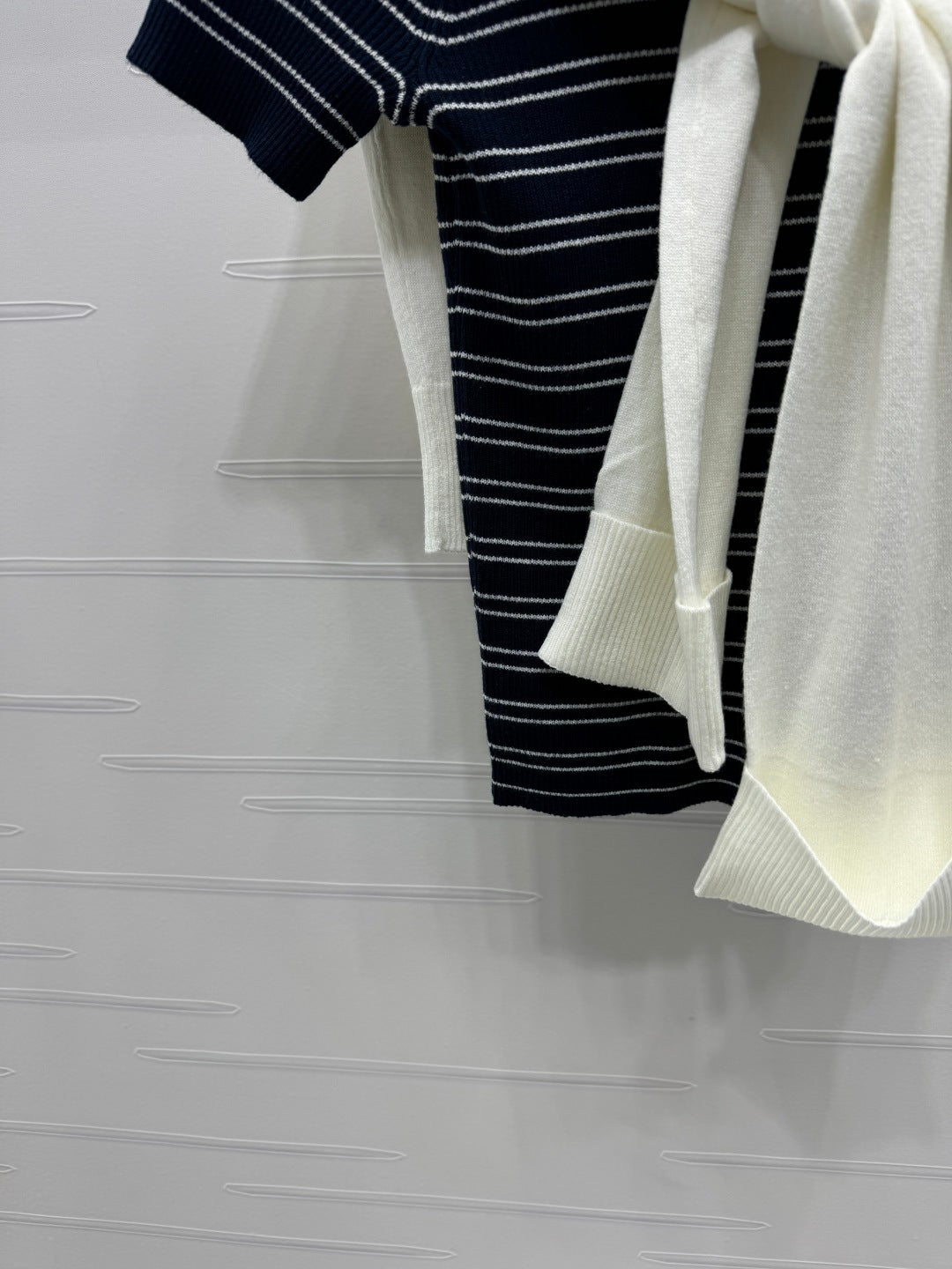 MIU 25S SHORT SLEEVE STRIPED KNITTED CAPE 264138