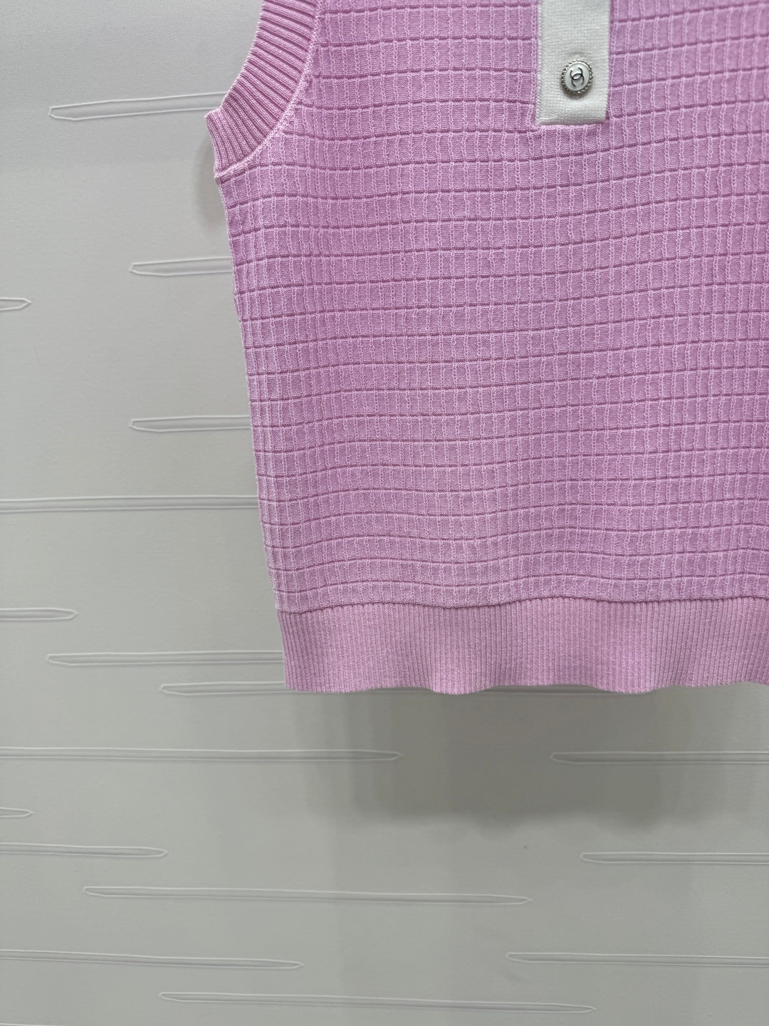 CHANEL 25S DOUBLE C LOGO KNIT COLLAR VEST 264071