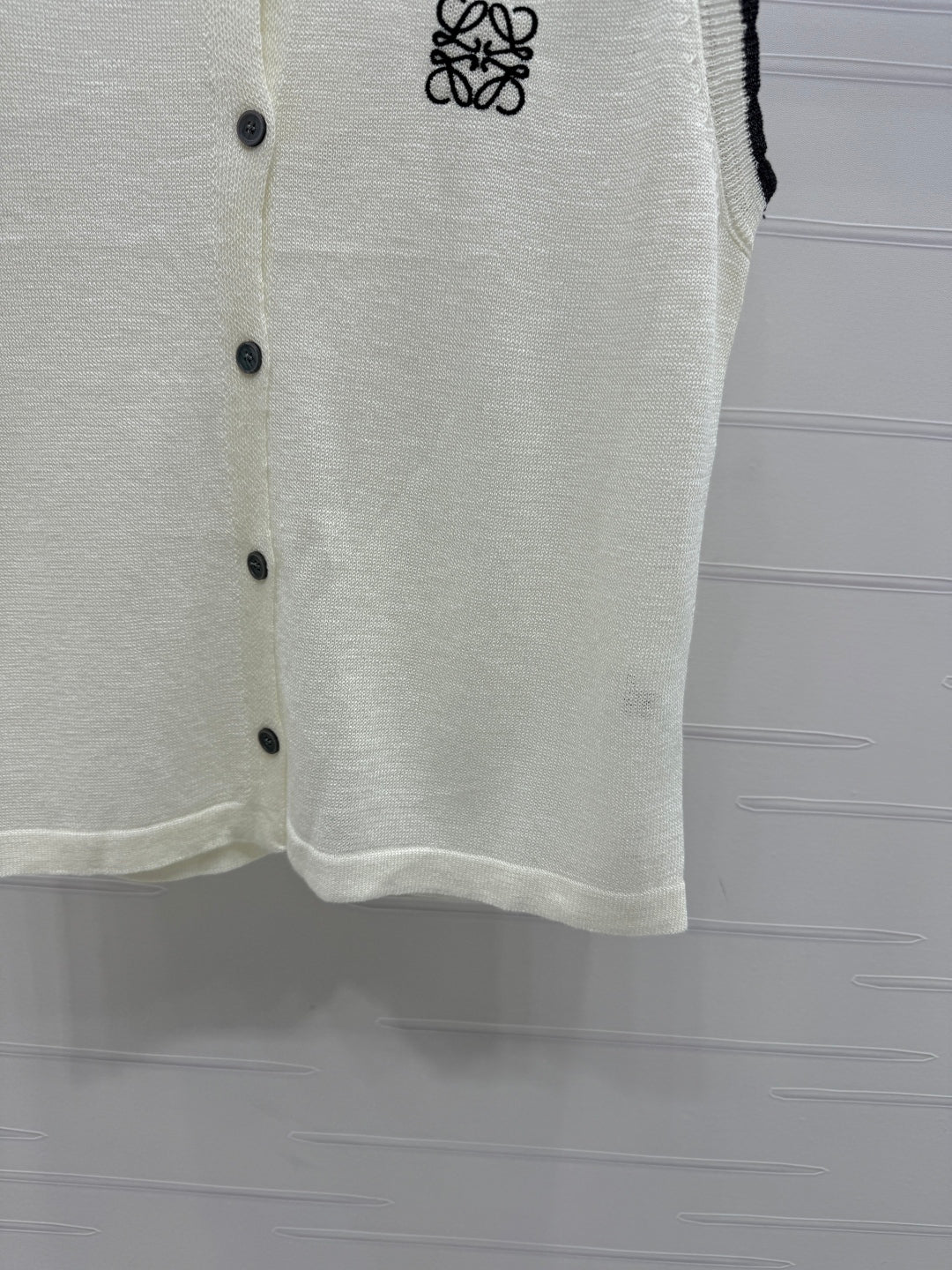 LOEWE 25S ROUND NECK KNITTED VEST WHITE 264069
