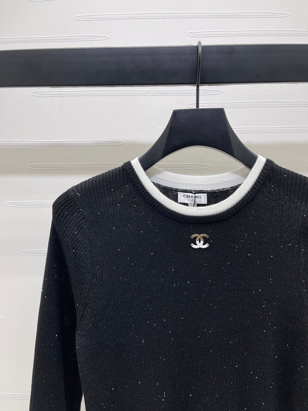 CHANEL 25S SWEATER STYLE 209