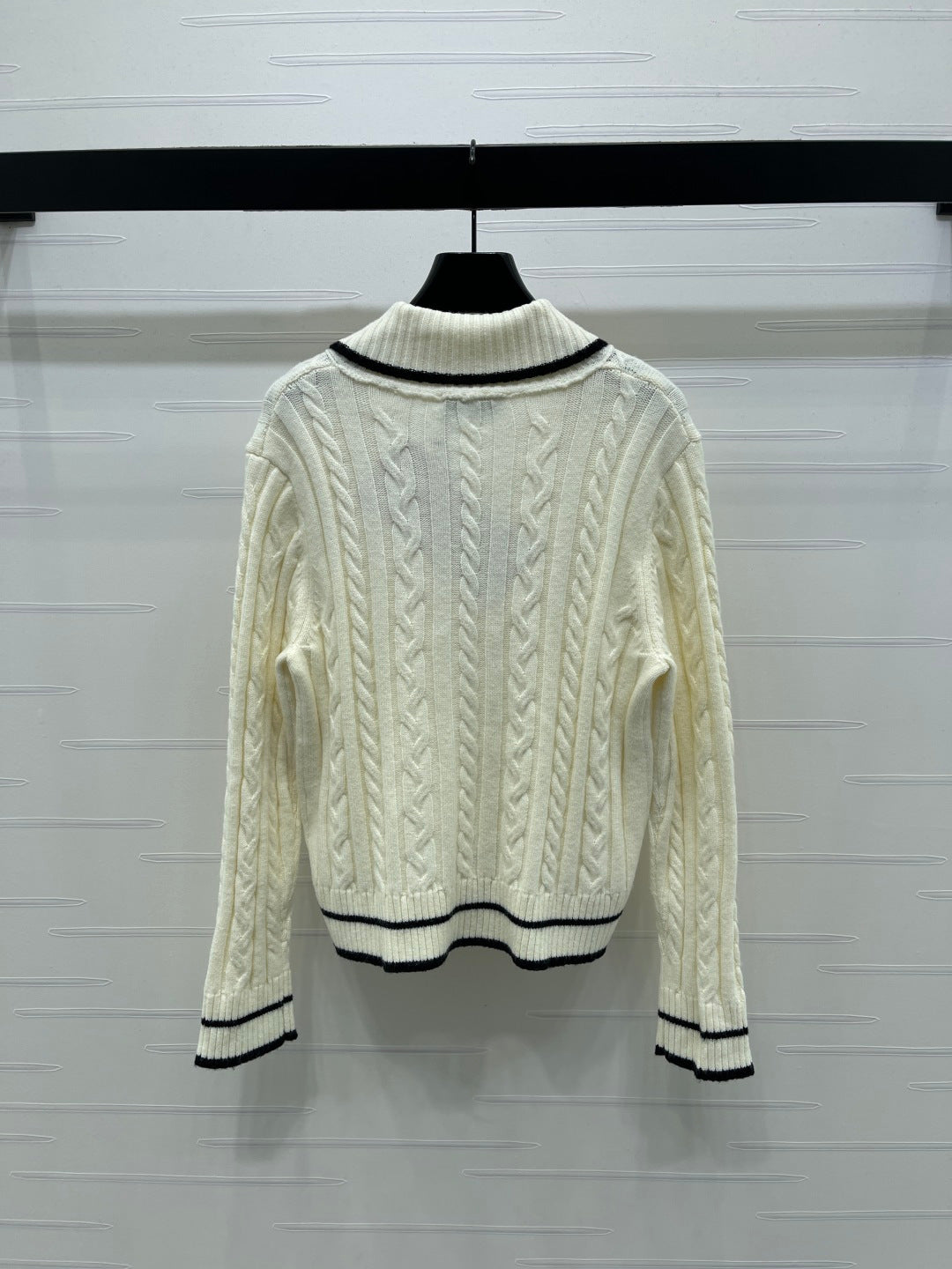 MIUMIU CARDIGAN STYLE 812