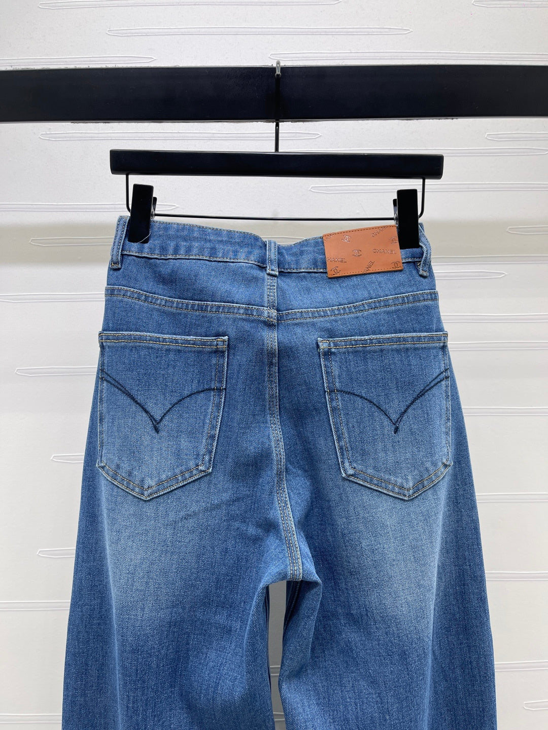 CHANEL 26S STRAIGHT-LEG JEANS 1378