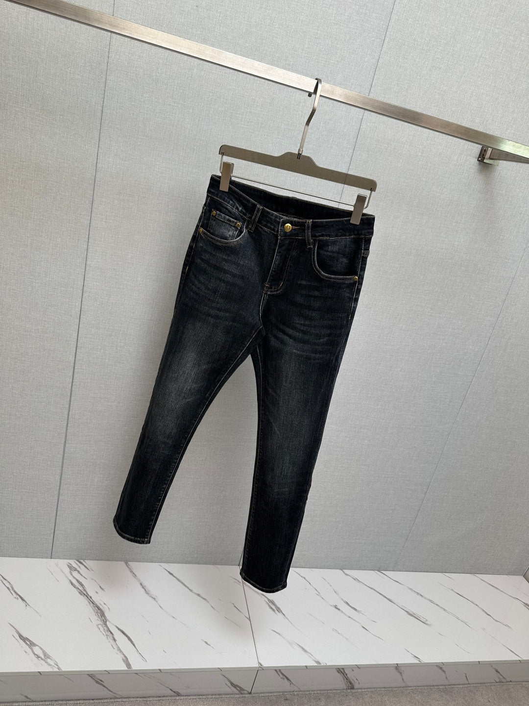 BLACK DENIM JEANS FEATURING THE DIOR OBLIQUE MOTIF ON BACK POCKET