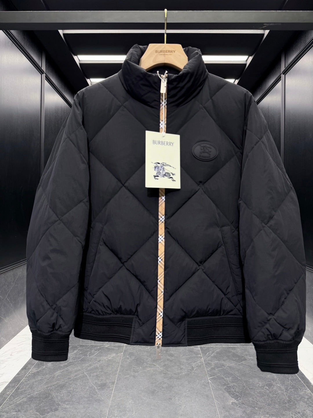 BURBERRY 25S DOWN JACKET 578706