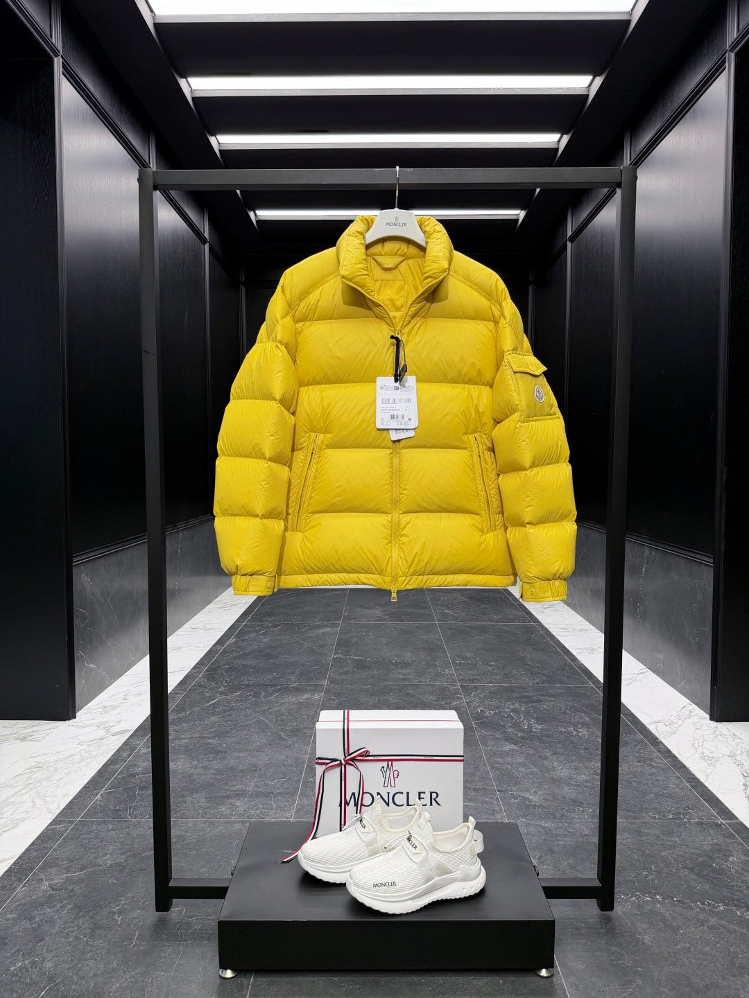 MONCLER 25S PREMIUM DOWN JACKET 252