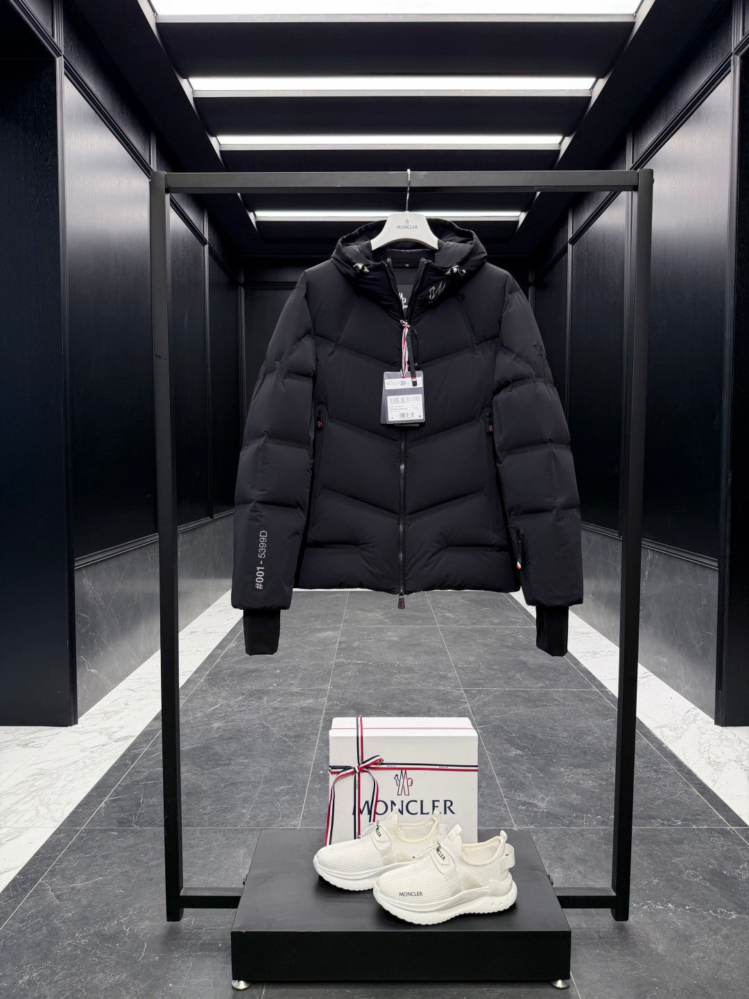 MONCLER 25S DOWN JACKET 427