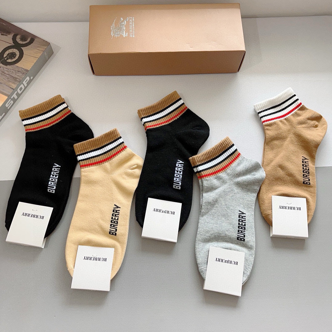 BURBERRY 26S ANKLE SOCKS 557606 (1 BOX)